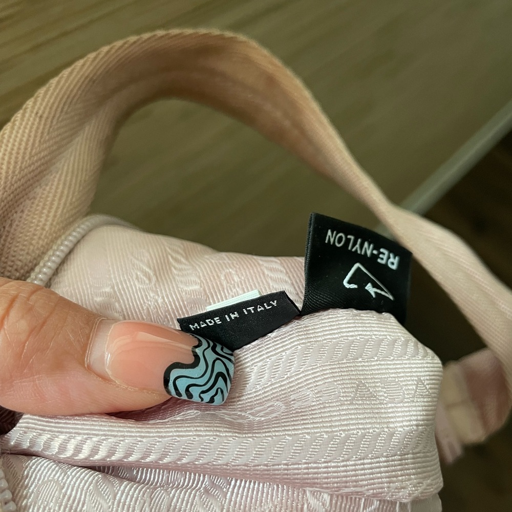 Re-Nylon Prada Re-Edition 2000 mini-bag - Picture 5 of 6